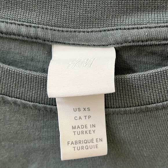 H&M Sage Green Atelier du Centre Long Sleeve Tshirt Size XS - Picture 4 of 4